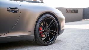 Porsche 911 Carrera S Cabriolet by RACE! 2018 года 